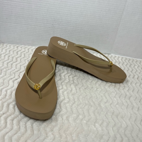Tory Burch Sandals Women’s 9.5M Beige Wedge Thong Thin Flip Flops Casual Comfort - Picture 5 of 11